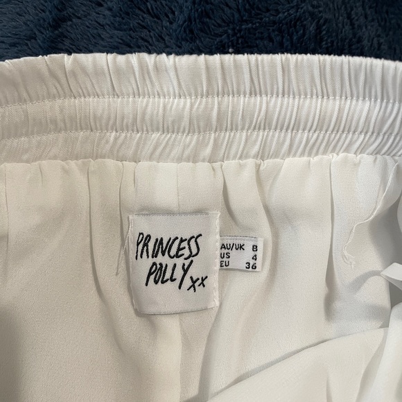 Princess Polly linen shorts - Picture 2 of 2